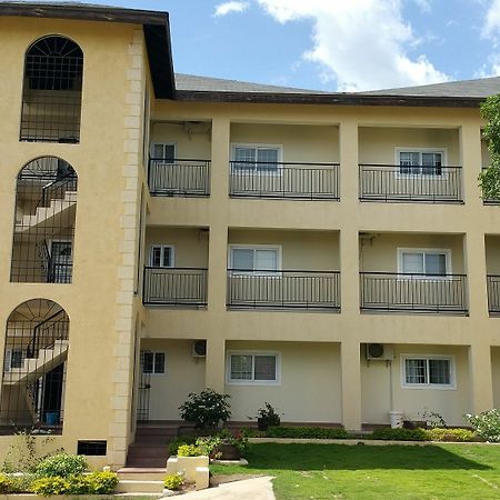 New Kingston Guest Apartments @ Donhead Eksteriør billede